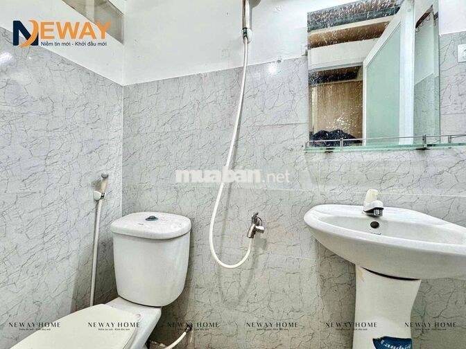 Cho Thuê Phòng Gác Giá Rẻ - Nhà Thang Máy Gần Etown Cộng Hoà Nhà Ga T3
