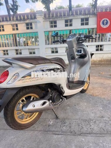 Honda Scoopy 110cc Trắng