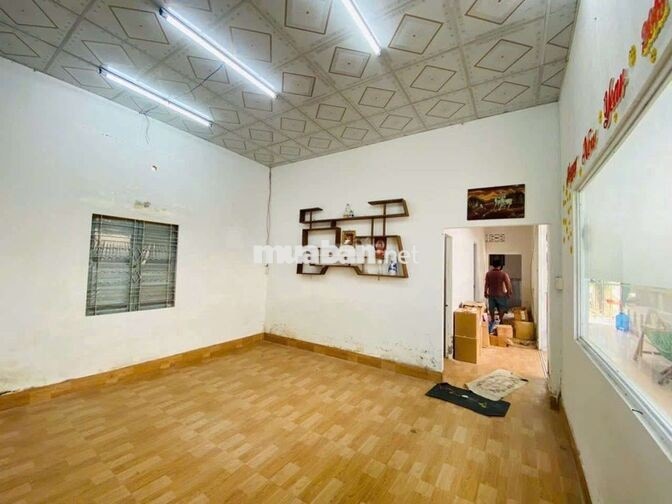 Cho thuê nhà sân vườn 1.300m2 thích hợp ở và kd cà phê sân vườn