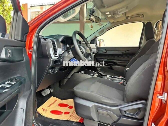 RANGER 4x4AT 2023, NH HỖ TRỢ 400TR, CÒN TL XEM XE