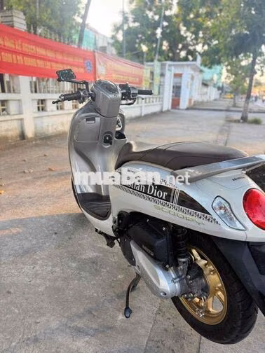 Honda Scoopy 110cc Trắng