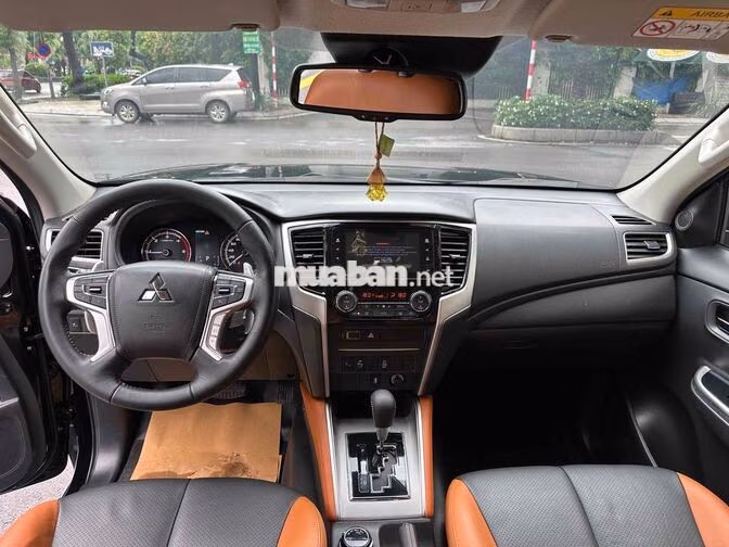 Mitsubishi Triton Athlete 4x4AT 2023 Đen 60000 km