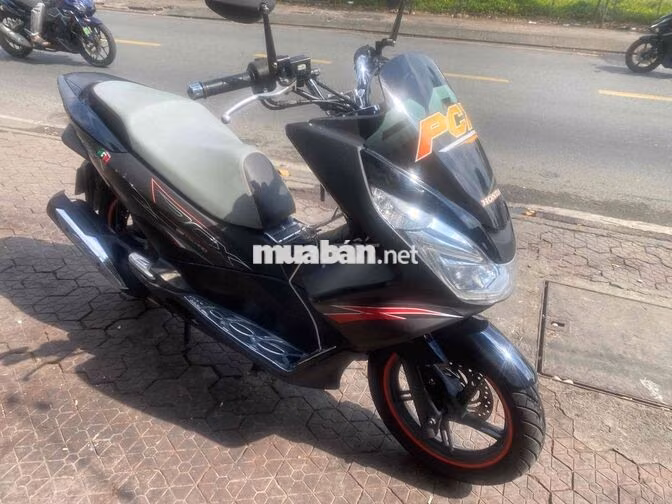 Honda PCX đen nhám