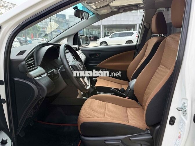 Toyota Innova 2020 Số sàn 2.0E Trắng - Xe Tại Hãng