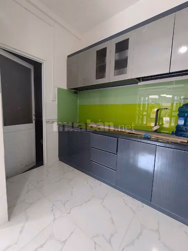 Nhà đẹp 4m x 8m gần trường Tiểu học Nguyễn Văn Thệ