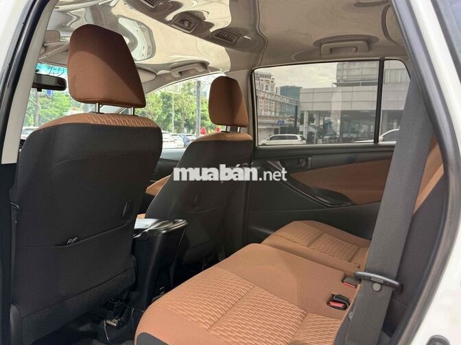 Toyota Innova 2020 Số sàn 2.0E Trắng - Xe Tại Hãng