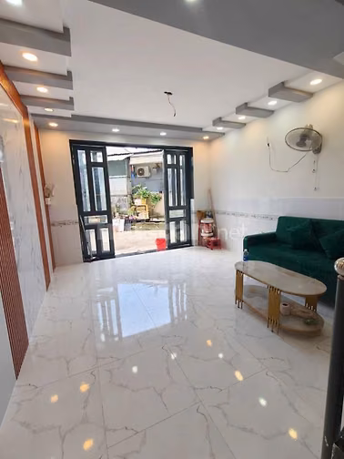 Nhà đẹp 4m x 8m gần trường Tiểu học Nguyễn Văn Thệ