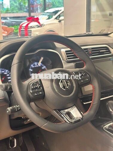 MG ZS SUV Trắng 5 chỗ