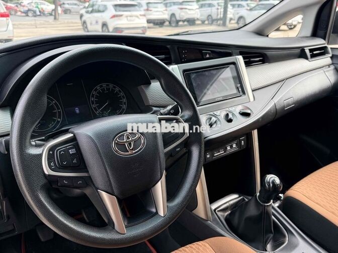 Toyota Innova 2020 Số sàn 2.0E Trắng - Xe Tại Hãng