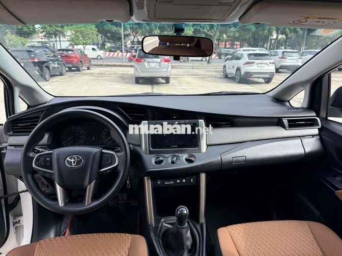 Toyota Innova 2020 Số sàn 2.0E Trắng - Xe Tại Hãng