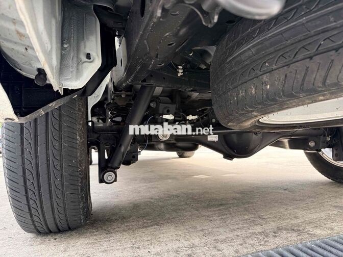 Toyota Innova 2020 Số sàn 2.0E Trắng - Xe Tại Hãng