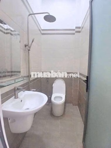 Nhà 1 trệt 3 lầu sân thượng đường liên khu 4/5 BHH B bình tân