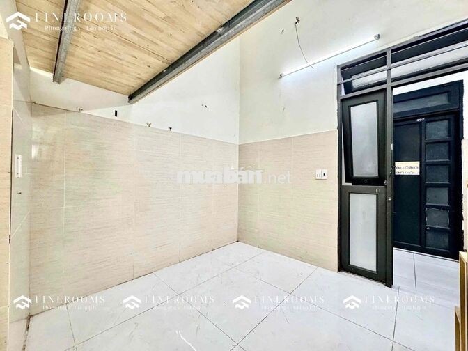 DUPLEX CAO 1m8 30M2 THANG MÁY HẦM XE BẢO VỆ CỬA SỔ THOÁNG