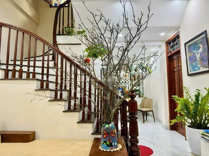 Cho thuê nhà đẹp 3 ngủ DT45m x 3 tầng Full đồ cao cấp ở Lê Trọng Tấn