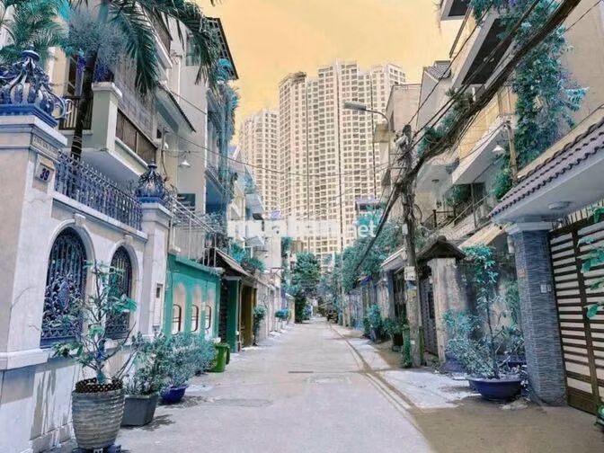 Bán nhà hẻm 6m khu biệt thự Kiều Đàm Quận 7, 4 tầng, 5x18m - 12.x tỷ