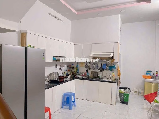 cho thuê gấp nhà nguyên căn dương quảng hàm p5 gò vấp . Hẻm 5m ôtô