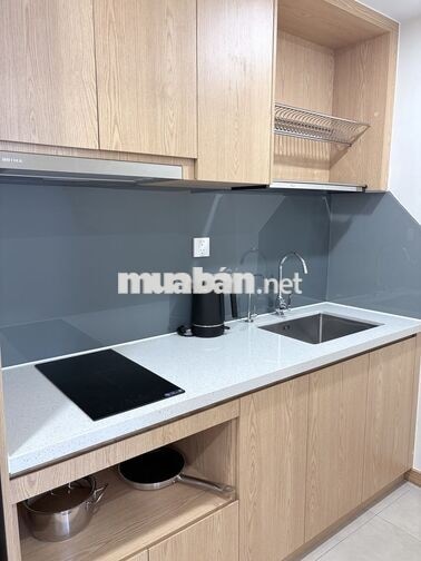 CHO THUÊ CĂN HỘ DỊCH VỤ FULL NT_ XÁCH VALI VÀO LÀ Ở_FREE ĐIỆN NƯỚC PQL