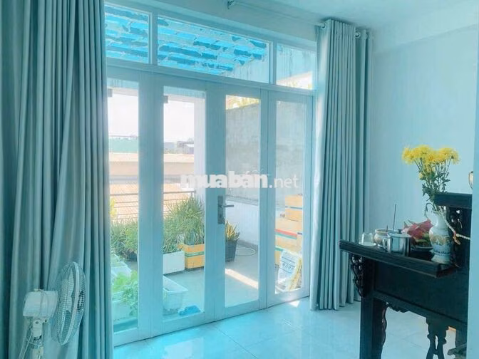 cho thuê gấp nhà nguyên căn dương quảng hàm p5 gò vấp . Hẻm 5m ôtô