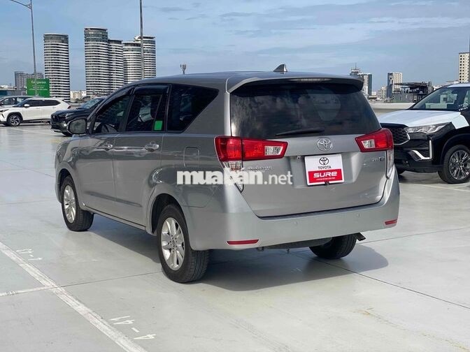 Toyota Innova 2.0E MT 2020 Số sàn Bạc