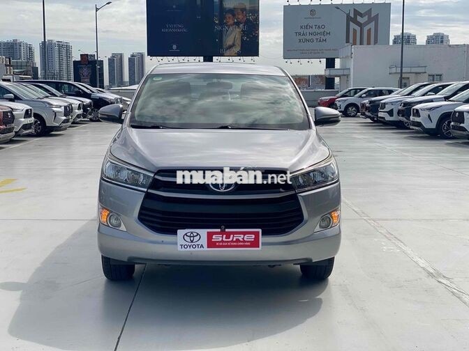 Toyota Innova 2.0E MT 2020 Số sàn Bạc