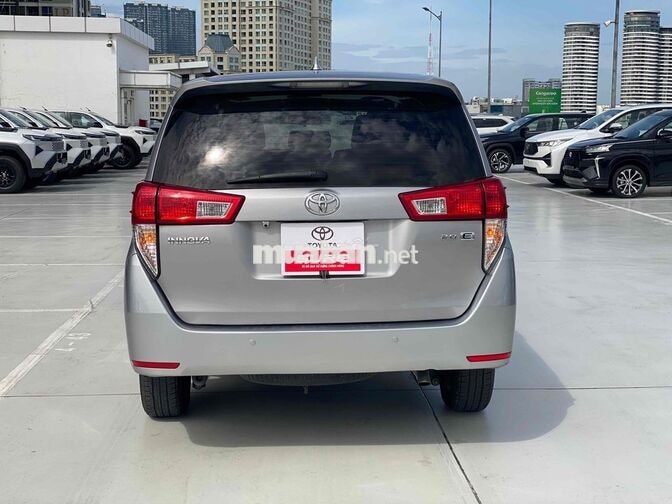 Toyota Innova 2.0E MT 2020 Số sàn Bạc