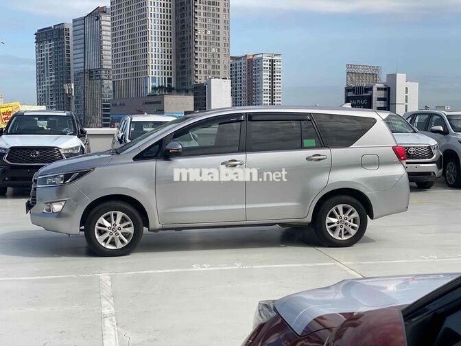Toyota Innova 2.0E MT 2020 Số sàn Bạc