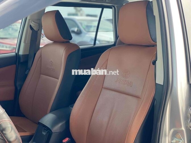 Toyota Innova 2.0E MT 2020 Số sàn Bạc