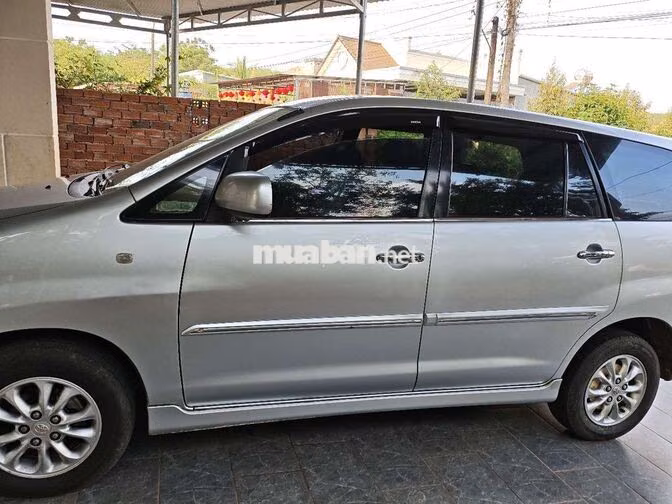 Toyota Innova E 2.0 MT 2014 Ghi