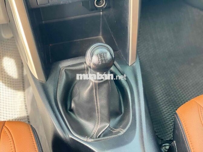 Toyota Innova 2.0E MT 2020 Số sàn Bạc