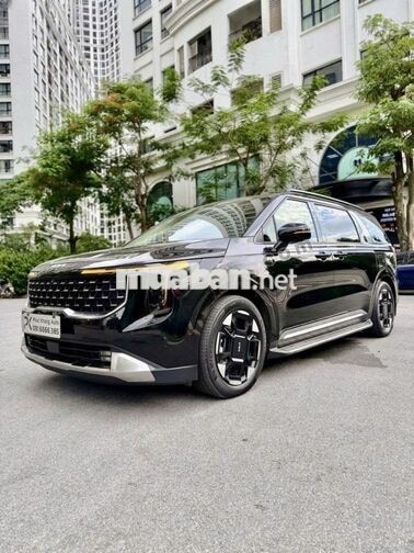 Kia Carnival Signature 2.2D 2025 Đen 35,000 Km