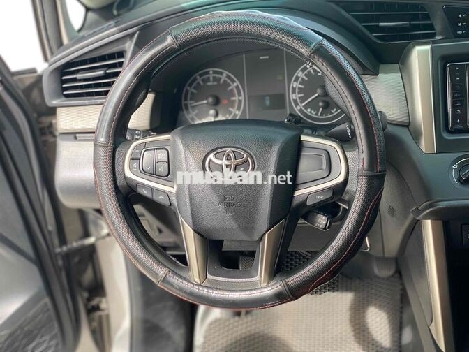 Toyota Innova 2.0E MT 2020 Số sàn Bạc