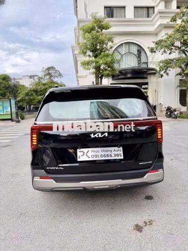 Kia Carnival Signature 2.2D 2025 Đen 35,000 Km