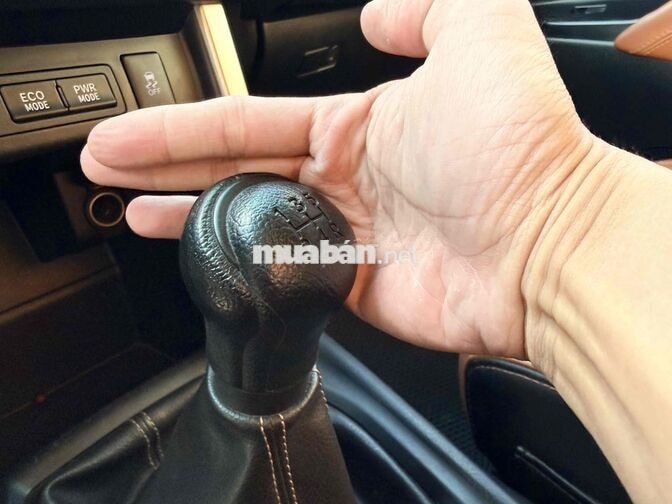 Toyota Innova 2.0E 2020 Số sàn - Xe Cũ Chính Hãng