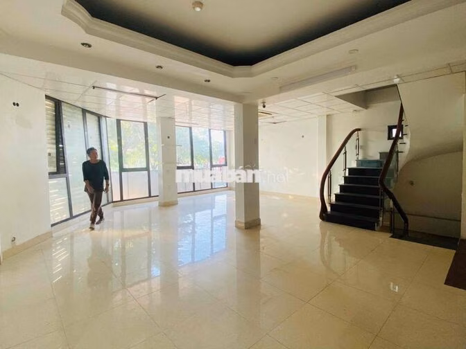 Cho thuê nhà 6 tầng 50m2 mặt đường Võ Chí Công nguyên căn để kinhdoanh