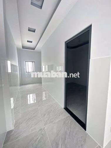mặt tiền tch 5x30 mới xây trệt lửng 2pn 2wc kd VP cty 