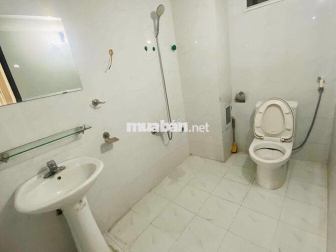 Cho thuê nhà 6 tầng 50m2 mặt đường Võ Chí Công nguyên căn để kinhdoanh
