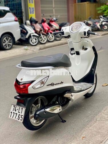 Yamaha Grande Trắng