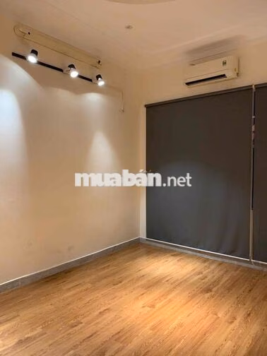 cho thuê tầng 2 kinh doanh và ở tại q.1 trung tâm hcm
