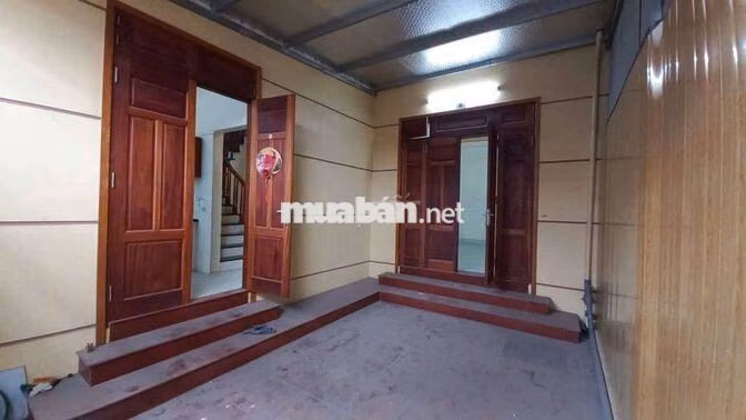 Cho thuê nhà đg ô tô tránh dt: 90m2- 6 p ngủ giá 9tr