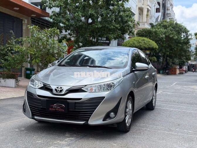 Toyota Vios E Số sàn 2018 Bạc