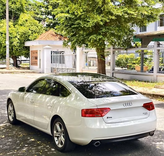 Audi A5 Sportback Trắng đen sport