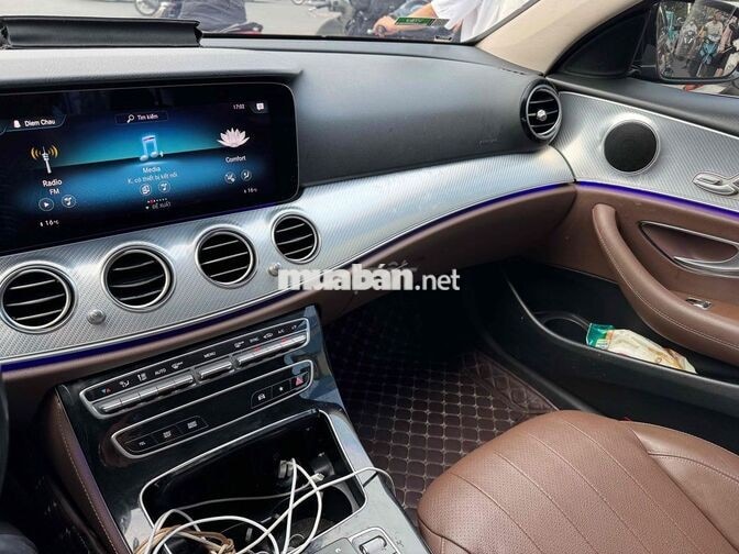 Mercedes-Benz E 180 Đen 106366 km