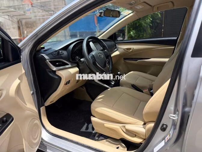 Toyota Vios E Số sàn 2018 Bạc
