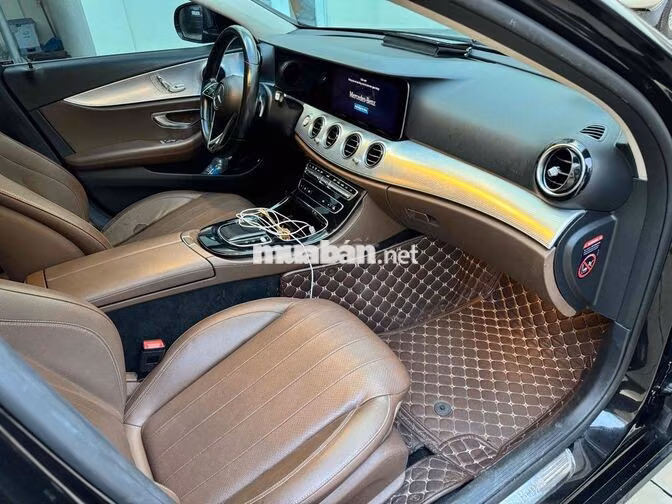 Mercedes-Benz E 180 Đen 106366 km