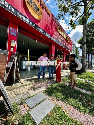 nhân viên phụ việc bốc xếp giao hàng tại Thủ Đức