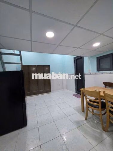 CHÍNH CHỦ CHO THUÊ GÁC 35M2 - PHAN VĂN TRỊ - GẦN ĐH VĂN LANG, UEF, HIU