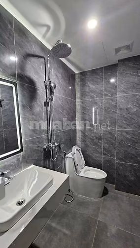 Cho thuê nhà DT 40m x 5T xây mới Thang máy ở Ngõ 280 Bạch Đằng