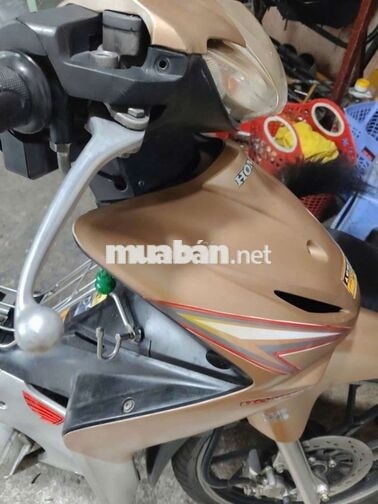 Honda WaveS 110 Vàng đồng Thể thao
