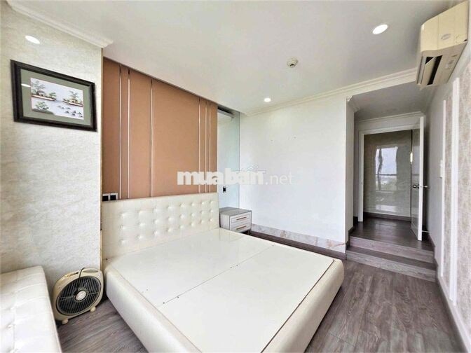 Cho thuê căn hộ 2 phòng ngủ. chung cư Garden Gate. gần cv Gia Định