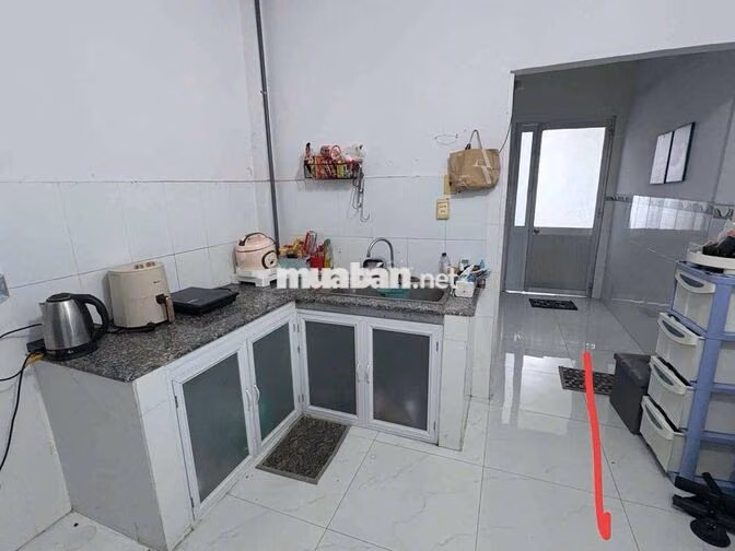 Cần tìm bạn ở ghép nhà nguyên căn